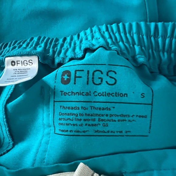 Figs Scrub Set - Picture 7 of 10